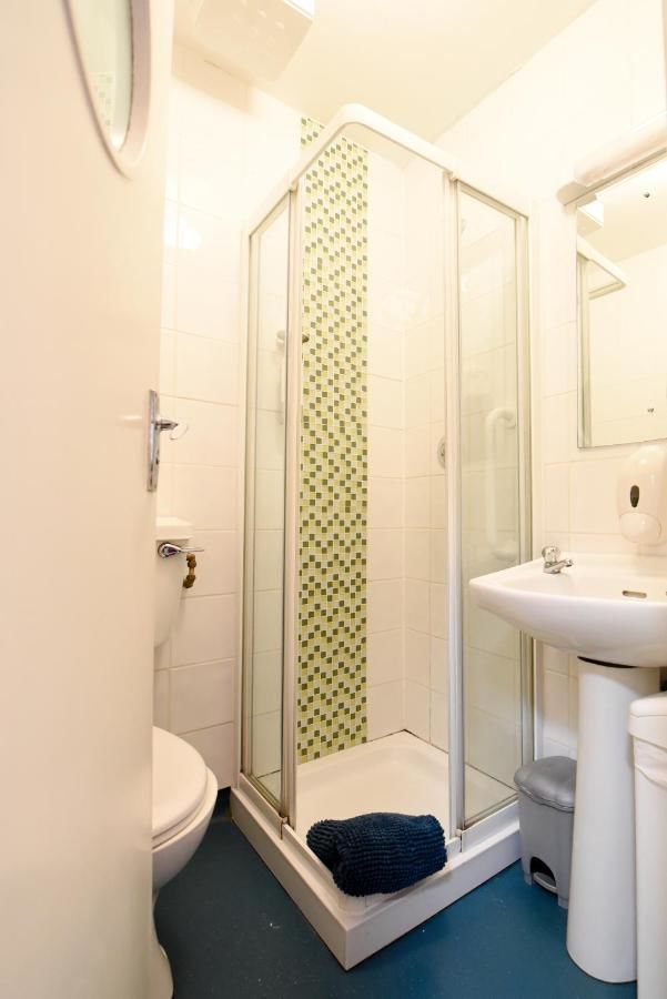 Хостелы Snoozles Quay Street Tourist Hostel Голуэй